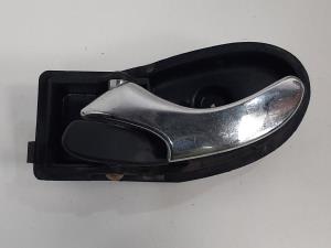 MANETA INTERIOR TRASERA IZQUIERDA XS41A22601 FORD FOCUS BERLINA (CAK) Autodesguaces Alicante