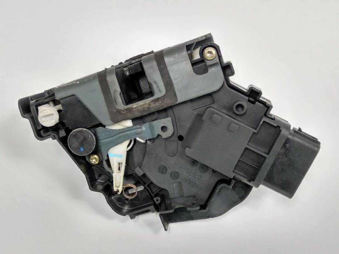 CERRADURA PUERTA TRASERA DERECHA - 4M5AA26412BC - FORD - FOCUS SPORTBREAK (CAP)