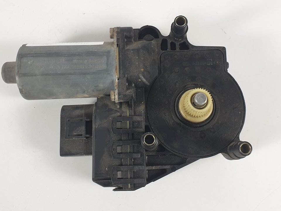 MOTOR ELEVALUNAS TRASERO IZQUIERDO - 0130821784 - AUDI - A6 BERLINA (4B2)