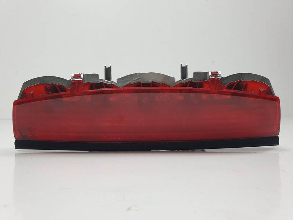 LUZ CENTRAL DE FRENO - 2409210440 - KIA - RIO (DC)