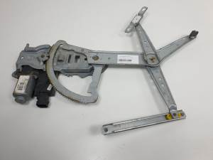 ELEVALUNAS DELANTERO IZQUIERDO 13173073 OPEL CORSA C (F68) Autodesguaces Alicante