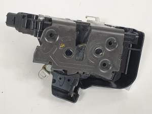 CERRADURA PUERTA DELANTERA DERECHA 30799302 VOLVO XC60 Autodesguaces Alicante