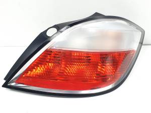 PILOTO TRASERO DERECHO 24451837 OPEL ASTRA H BER. Autodesguaces Alicante