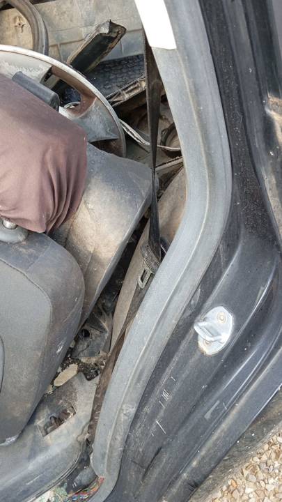 CINTURON SEGURIDAD TRASERO IZQUIERDO