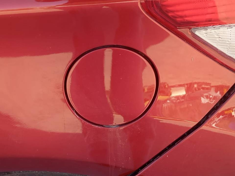 TAPA EXTERIOR COMBUSTIBLE