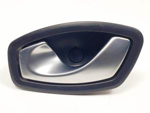 MANETA INTERIOR TRASERA IZQUIERDA 826730001R RENAULT CLIO IV Autodesguaces Alicante