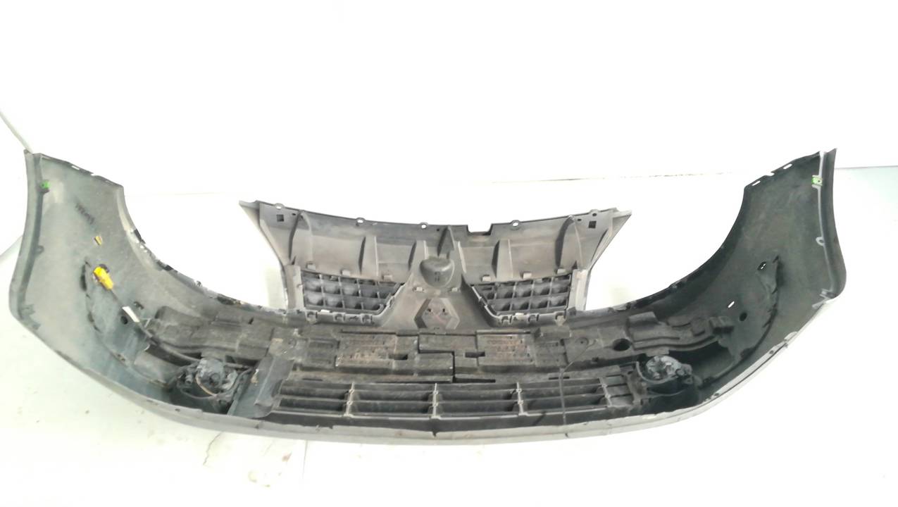 PARAGOLPES DELANTERO