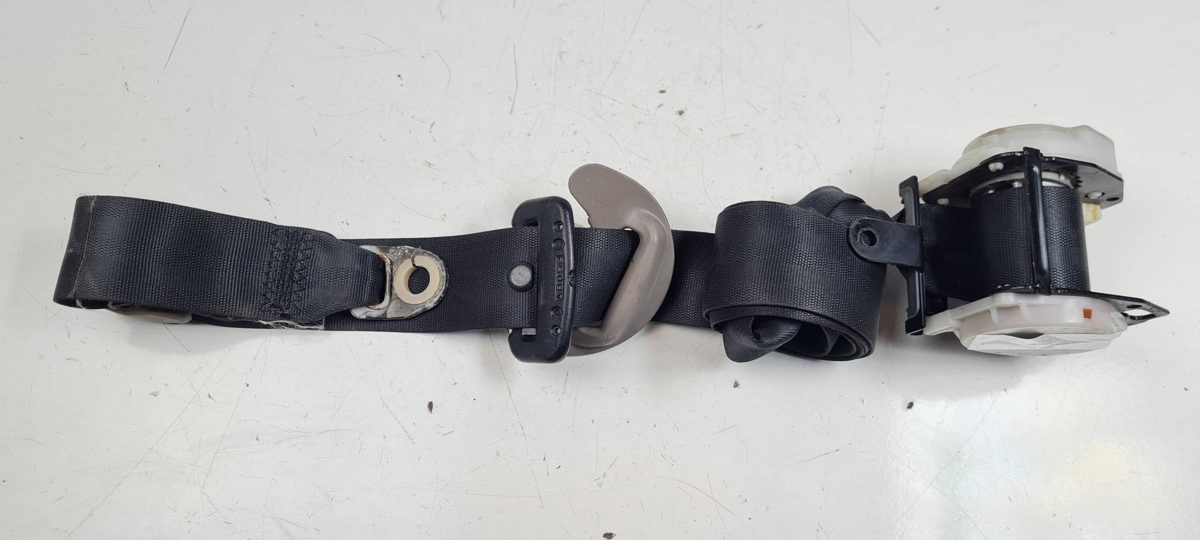 CINTURON SEGURIDAD TRASERO DERECHO - TKAB0N694 - MITSUBISHI - GRANDIS (NA0W)