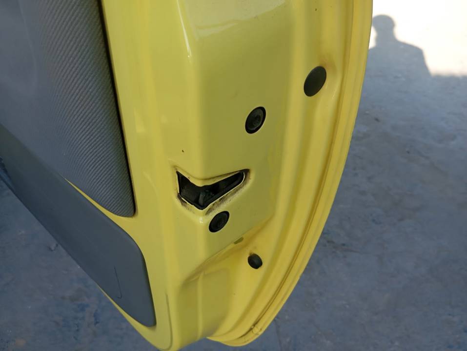 CERRADURA PUERTA DELANTERA DERECHA