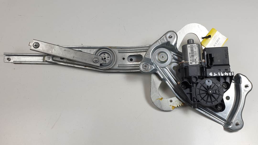 ELEVALUNAS TRASERO DERECHO - 827303178R - RENAULT - SCENIC III (JZ)