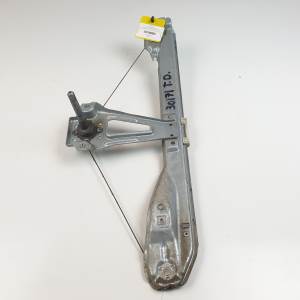 ELEVALUNAS TRASERO DERECHO 8200291155 RENAULT CLIO III Autodesguaces Alicante