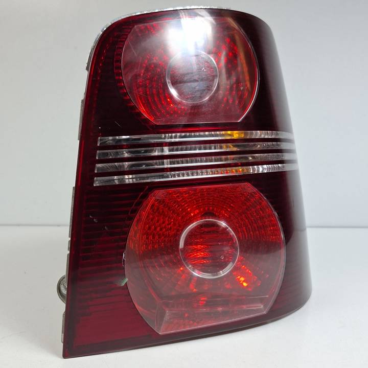 PILOTO TRASERO DERECHO 1T0945096N VOLKSWAGEN TOURAN (1T2) Autodesguaces Alicante
