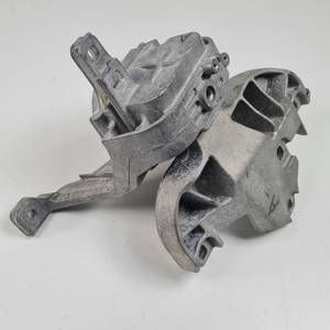 SOPORTE MOTOR DERECHO A2472402700 MERCEDES CLASE A (W177) Autodesguaces Alicante