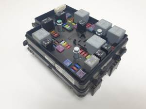 CAJA RELES / FUSIBLES 95462803 CHEVROLET AVEO BERLINA HATCHBACK Autodesguaces Alicante