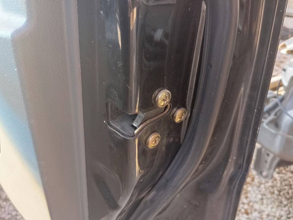 CERRADURA PUERTA DELANTERA DERECHA