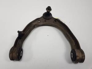 BRAZO SUSPENSION SUPERIOR DELANTERO DERECHO 7L0407047A VOLKSWAGEN TOUAREG (7LA) Autodesguaces Alicante