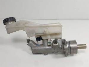 BOMBA FRENO 25113379 TOYOTA COROLLA VERSO (R1) Autodesguaces Alicante