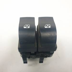 MANDO ELEVALUNAS DELANTERO IZQUIERDO RENAULT MEGANE II BERLINA 3P Autodesguaces Alicante