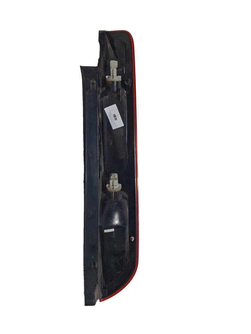 Foto 2 de Piloto Trasero Izquierdo Ford Focus Berlina (cap) (2004–2007)