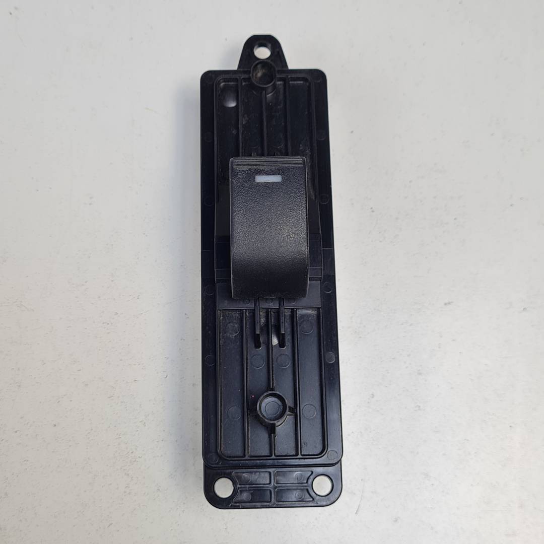MANDO ELEVALUNAS TRASERO DERECHO - GDK466380A - MAZDA - 6 KOMBI (GH)