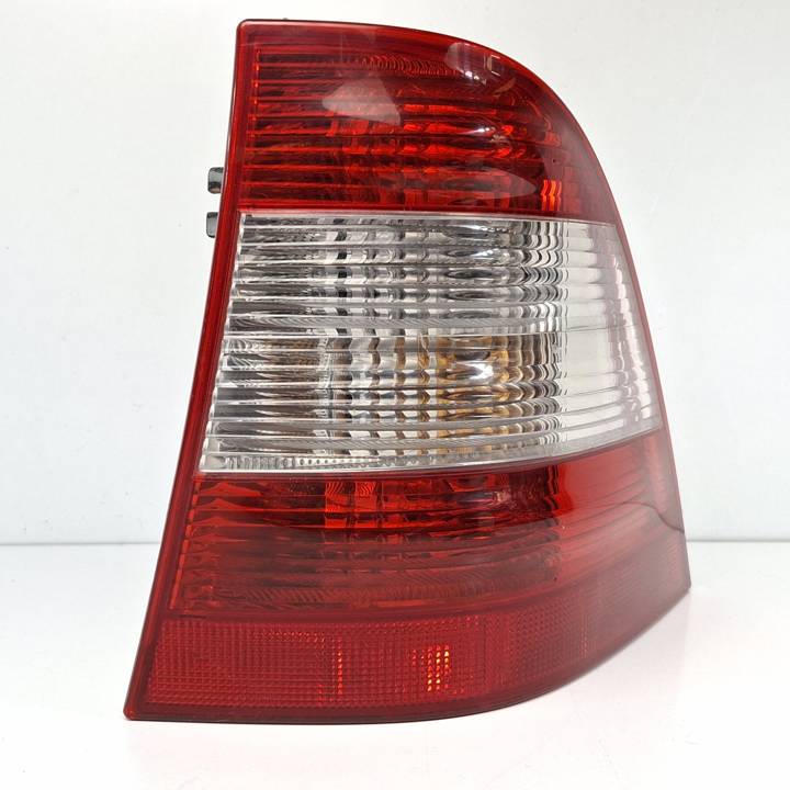 PILOTO TRASERO DERECHO A1638200264 MERCEDES CLASE M (W163) Autodesguaces Alicante