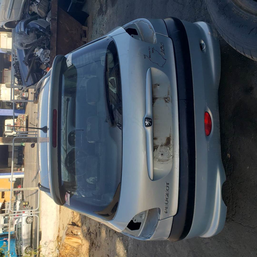 PEUGEOT 206 BERLINA (1998 - 2010)