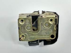 CERRADURA PUERTA DELANTERA DERECHA RENAULT MEGANE I FASE 2 BERLINA (BA0) Autodesguaces Alicante
