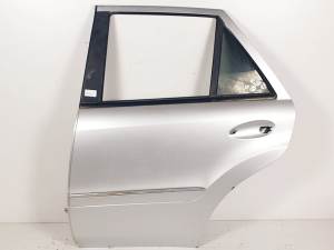 PUERTA TRASERA IZQUIERDA MERCEDES CLASE M (W164) Autodesguaces Alicante