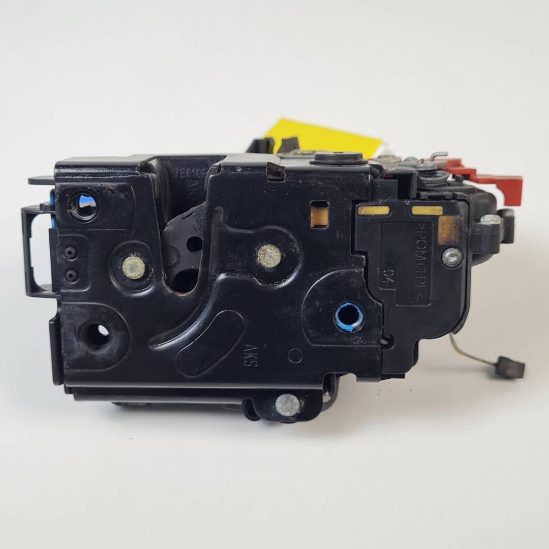 Serrure de porte arrière droite - 7L0839016D - VOLKSWAGEN - TOURAN (1T2)
