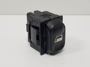 MANDO ELEVALUNAS DELANTERO IZQUIERDO CITROEN XSARA BERLINA Autodesguaces Alicante