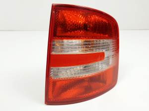 PILOTO TRASERO DERECHO SKODA FABIA (6Y2/6Y3) Autodesguaces Alicante