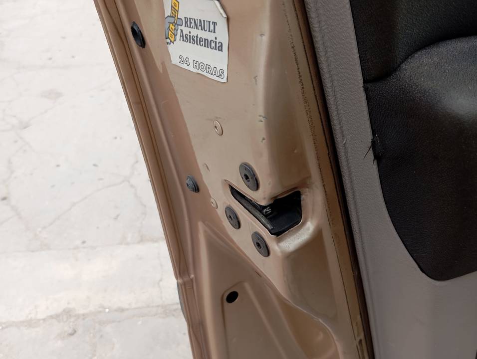 CERRADURA PUERTA DELANTERA IZQUIERDA