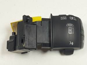 MANDO MULTIFUNCION 255520014R RENAULT MEGANE III BERLINA 5P Autodesguaces Alicante