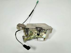 CERRADURA PUERTA TRASERA DERECHA FORD MONDEO FAMILIAR (GD) Autodesguaces Alicante