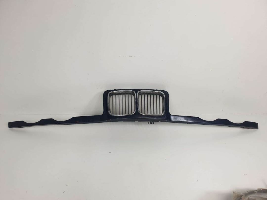 REJILLA DELANTERA - BMW - SERIE 5 TOURING (E34)