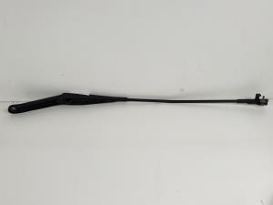 BRAZO LIMPIA DELANTERO DERECHO 4M5117526CB FORD FOCUS BERLINA (CAP) Autodesguaces Alicante
