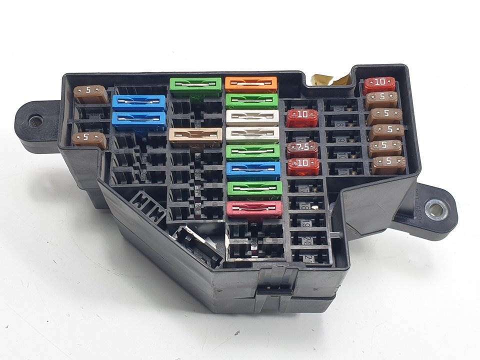 CAJA RELES / FUSIBLES - SEAT - LEON (1P1)