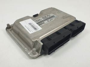 CENTRALITA MOTOR UCE 0281010445 AUDI A6 AVANT (4B5) Autodesguaces Alicante