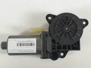 MOTOR ELEVALUNAS DELANTERO IZQUIERDO 0130821938 FORD FUSION (CBK) Autodesguaces Alicante