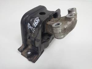 SOPORTE MOTOR IZQUIERDO 9681706580 CITROEN C3 PICASSO Autodesguaces Alicante