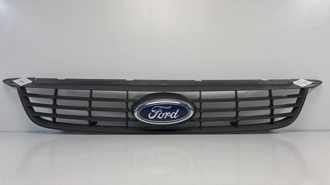 REJILLA DELANTERA 8M518200AD FORD FOCUS LIM. (CB4) Autodesguaces Alicante