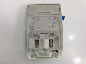 LUZ INTERIOR 8T0947135B AUDI A4 BER. (B8) Autodesguaces Alicante