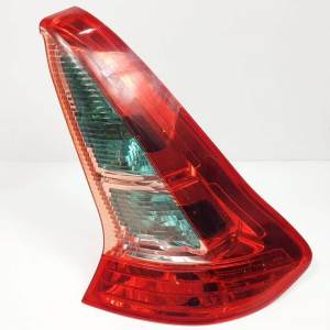 PILOTO TRASERO DERECHO 9646801677 CITROEN C4 COUPE Autodesguaces Alicante