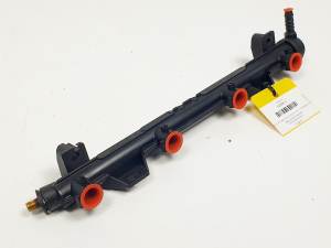 RAMPA INYECTORA 036133319BF SEAT IBIZA (6L1) Autodesguaces Alicante