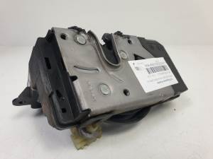 CERRADURA PUERTA DELANTERA DERECHA 13210749 OPEL ASTRA H BER. Autodesguaces Alicante