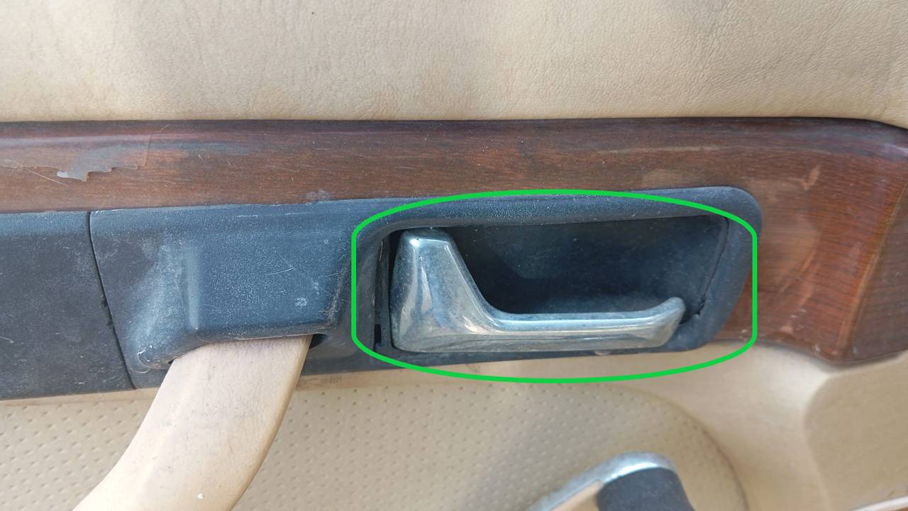 MANETA INTERIOR DELANTERA IZQUIERDA