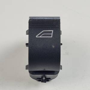 MANDO ELEVALUNAS DELANTERO DERECHO F1ET14529AA FORD KUGA (CBS) Autodesguaces Alicante