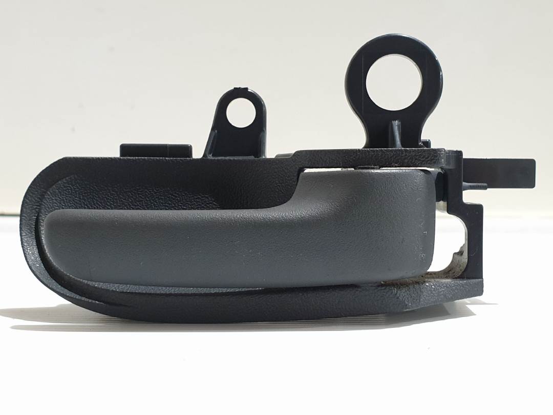 MANETA INTERIOR DELANTERA DERECHA - TOYOTA - YARIS (NCP1/NLP1/SCP1)