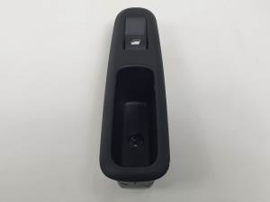 MANDO ELEVALUNAS TRASERO DERECHO 96662297ZD PEUGEOT 3008 (T84) Autodesguaces Alicante