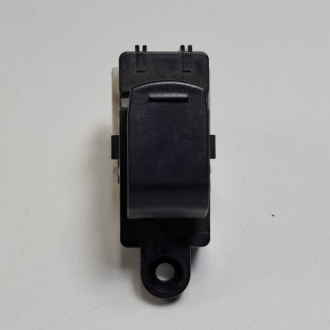 MANDO ELEVALUNAS DELANTERO DERECHO - SUZUKI - VITARA (LY)